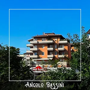 Angolo Bassini - , Werona Włochy